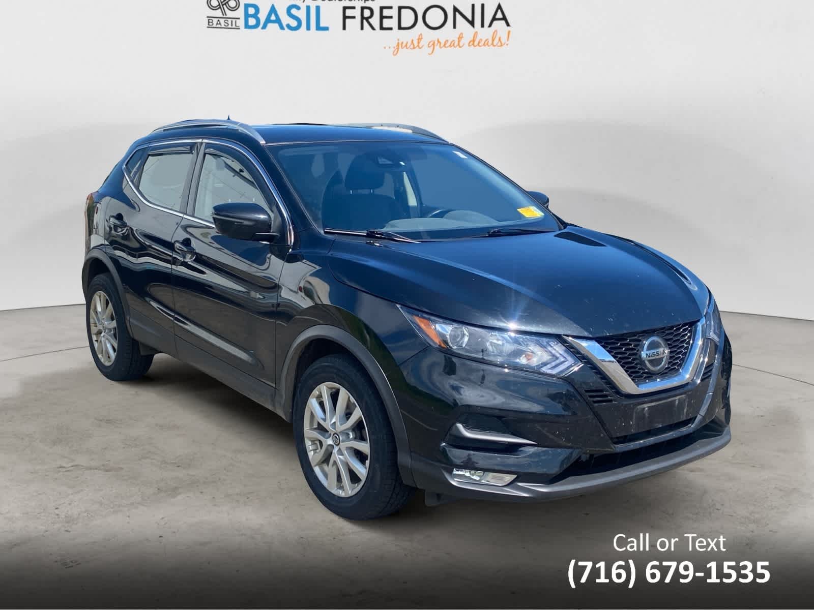 Used 2020 Magnetic Black Pearl Nissan SV image 3