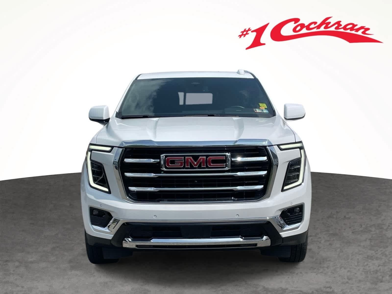 Used 2025 Summit White GMC Elevation image 12