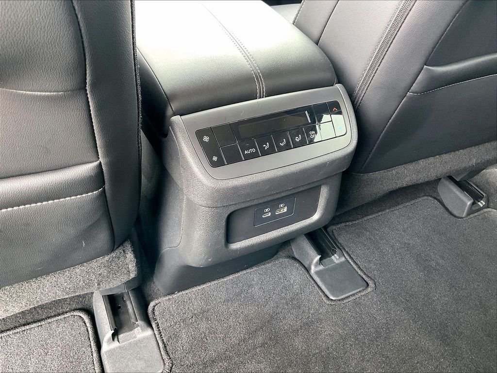 Used 2024 Gun Metallic/Super Black Nissan SL image 27
