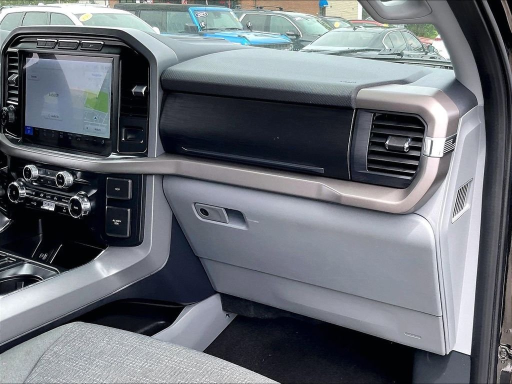 Used 2024 Black Ford XLT image 13