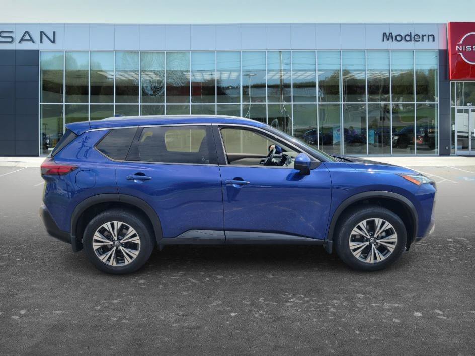 Used 2021 Caspian Blue Metallic Nissan SV image 4