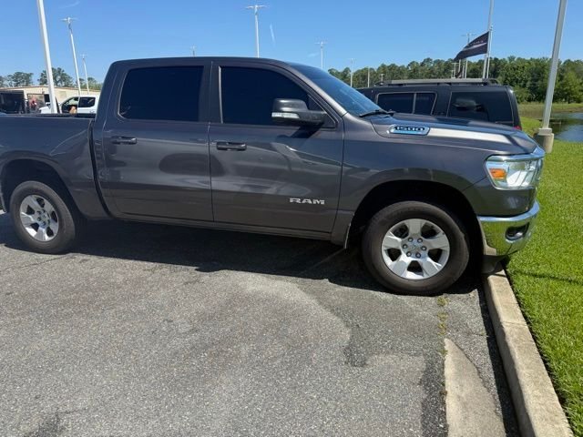 2021 RAM 1500 Big Horn/Lone Star 4x4 Crew Cab 5'7's photo