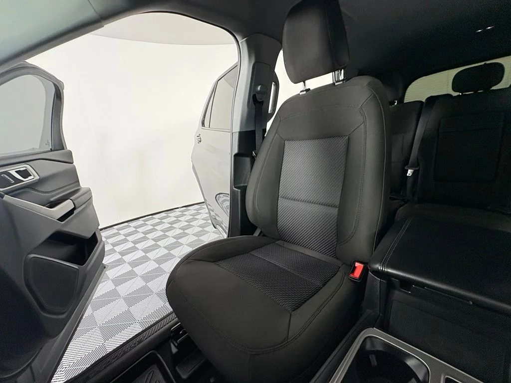 Used 2022 Gray Ford XLT image 16