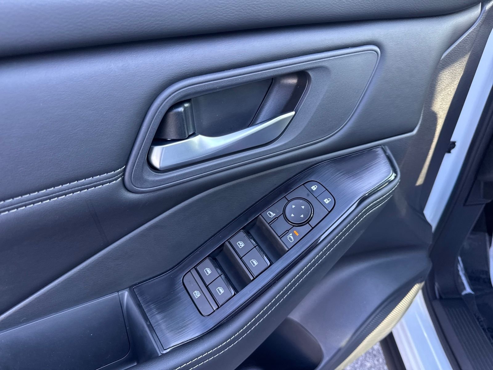 New 2026 Nissan Rogue SV 4D Sport Utility