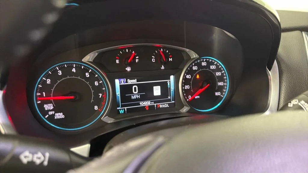 Used 2019 GRAPHITE METALLIC Chevrolet LT Leather image 20