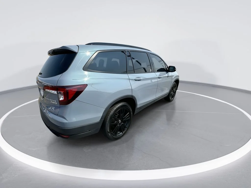 Used 2022 Blue Honda Black Edition image 8