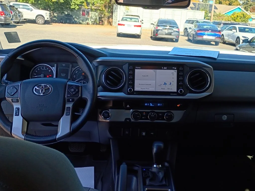 Used 2023 Ice Toyota SR5 image 19