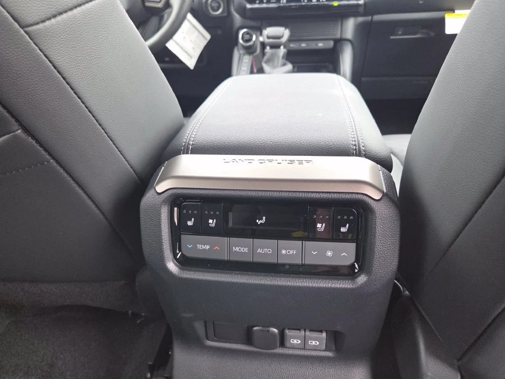 New 2027 Wind Chill Pearl Toyota Base image 33