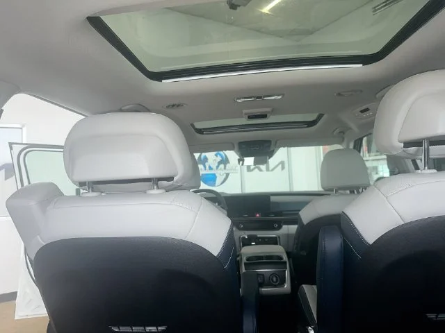 New 2027 Snow White Pearl Kia SX Prestige image 25