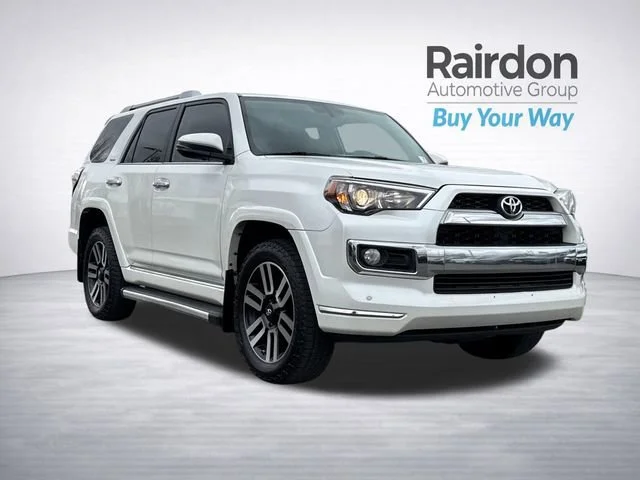 2018 Toyota 4Runner SR5's photo