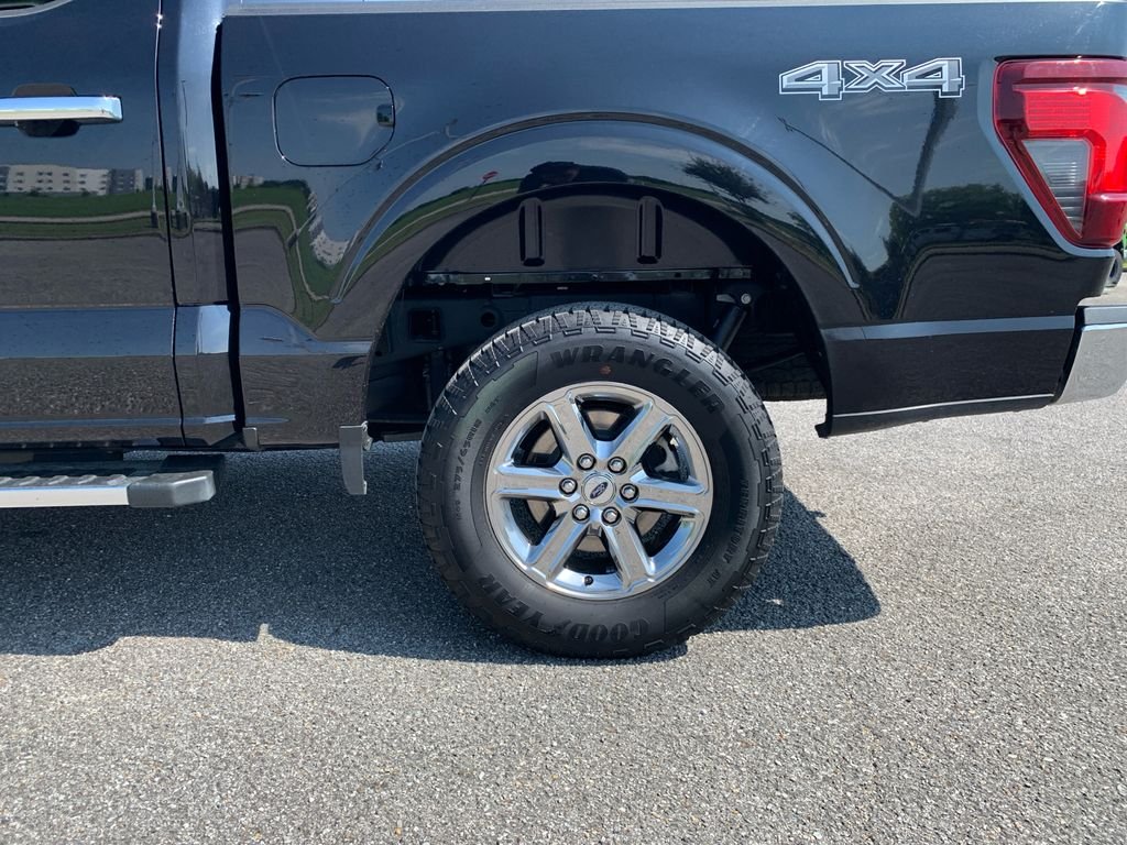 Used 2025 Black Ford XLT image 10