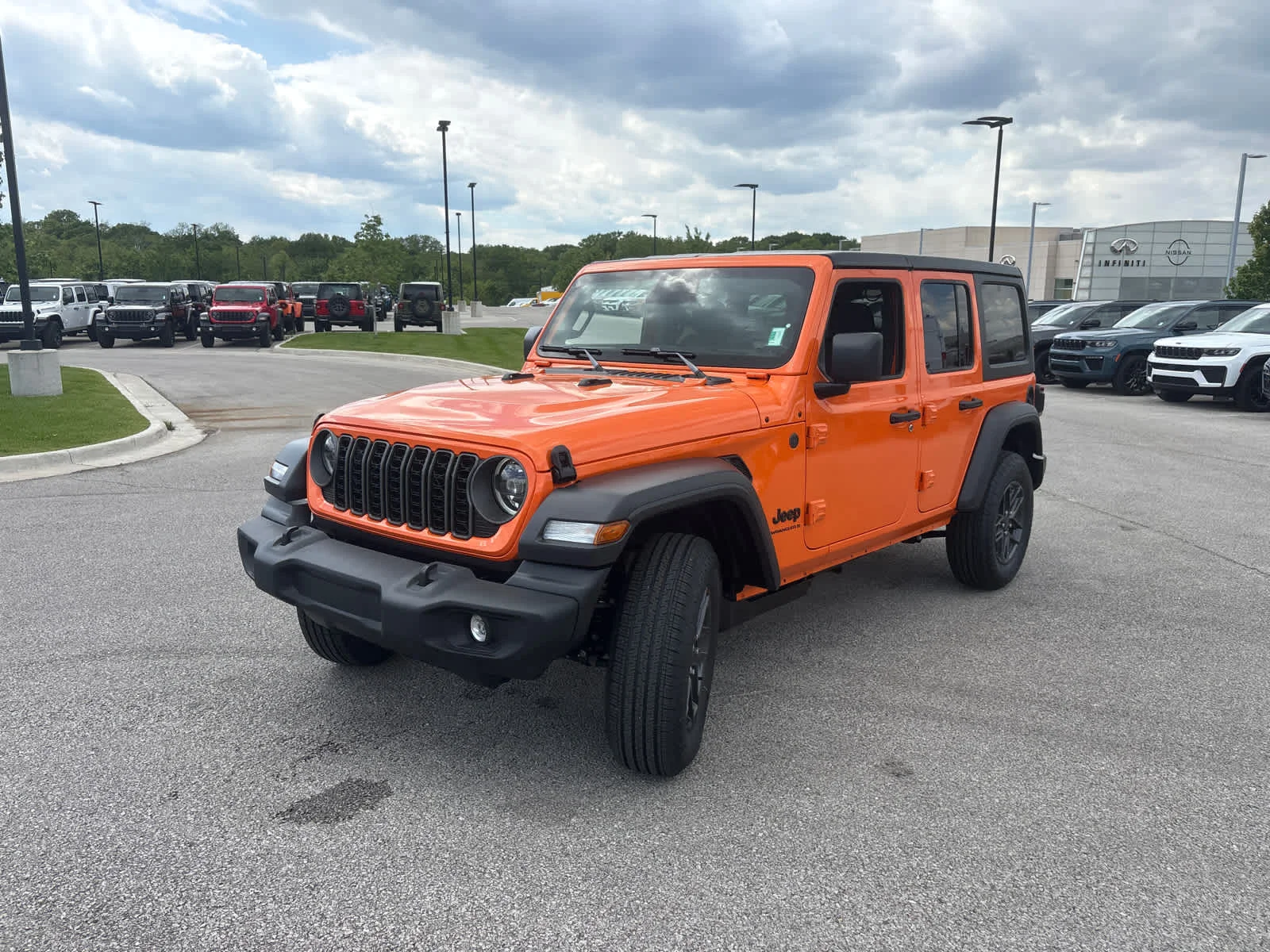 New 2026 Joose Jeep Sport S image 4