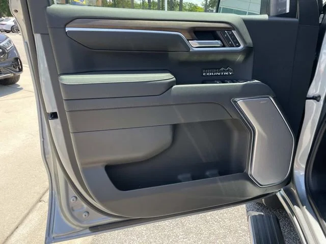 New 2026 Sterling Gray Metallic Chevrolet High Country image 17