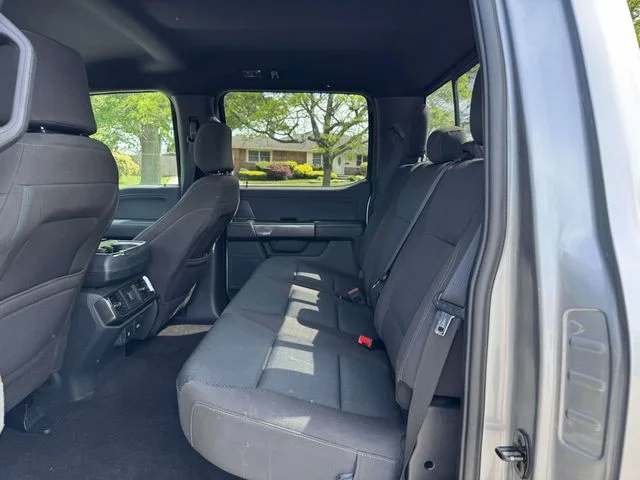 Used 2023 Silver Ford XLT image 16
