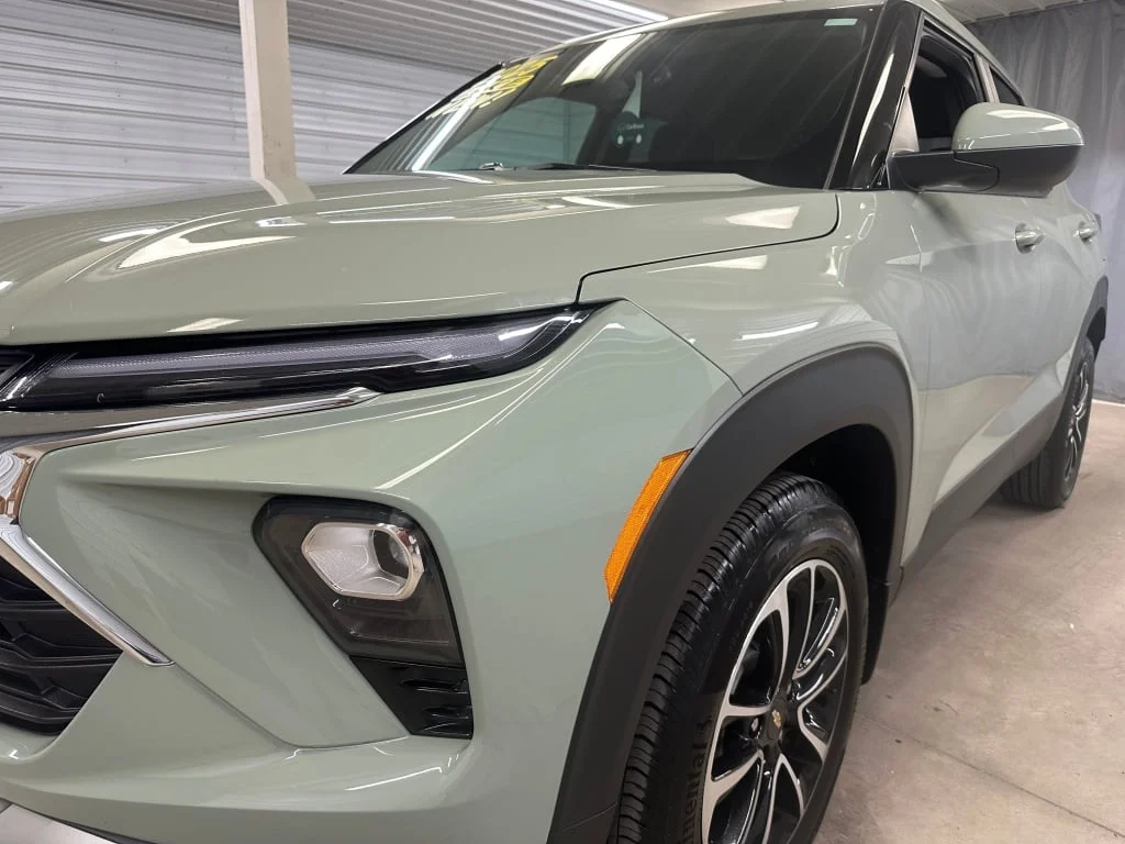 Certified Used 2025 Cacti Green Chevrolet LT image 34