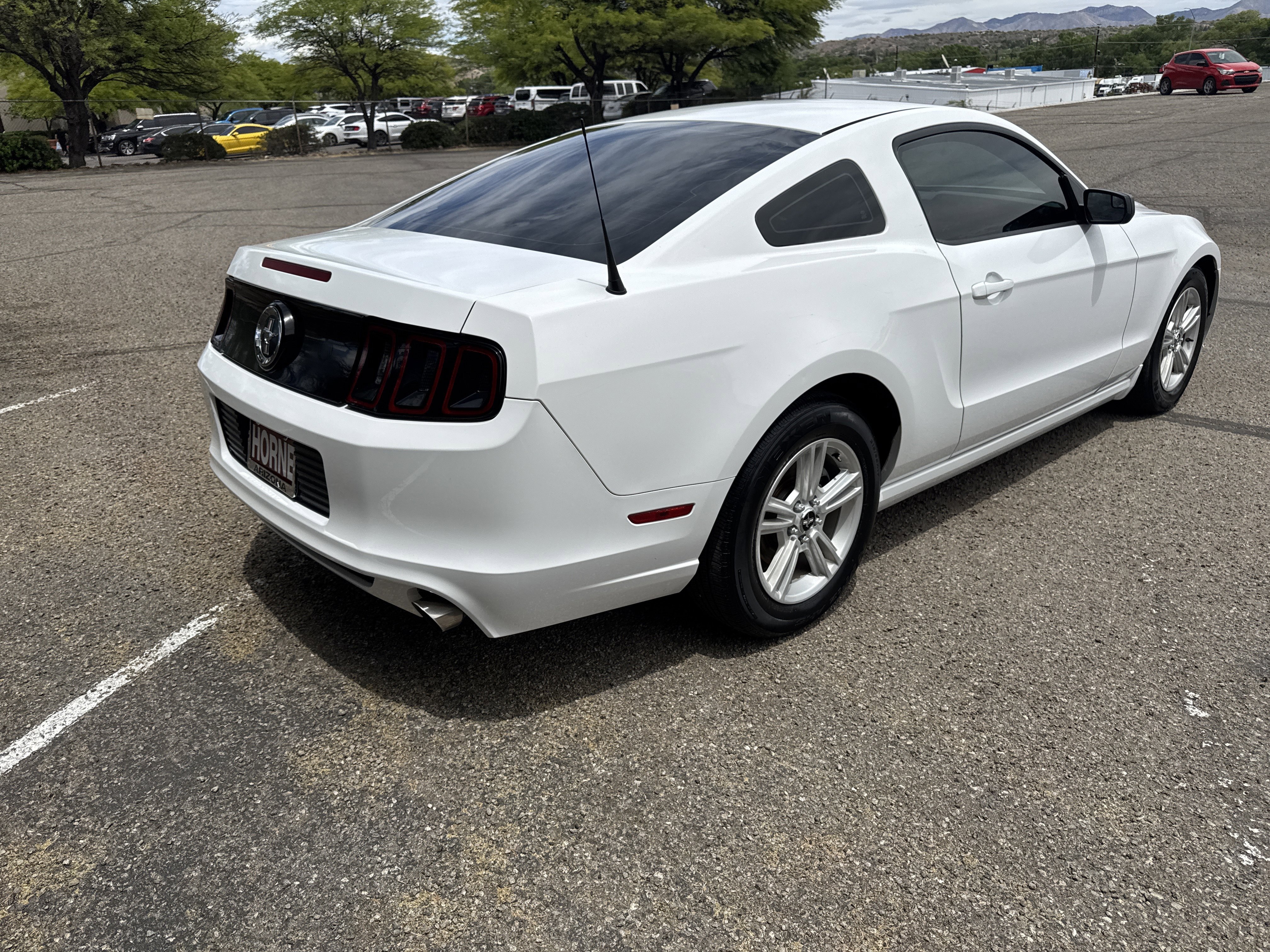 Used 2014 White FORD V6 image 7
