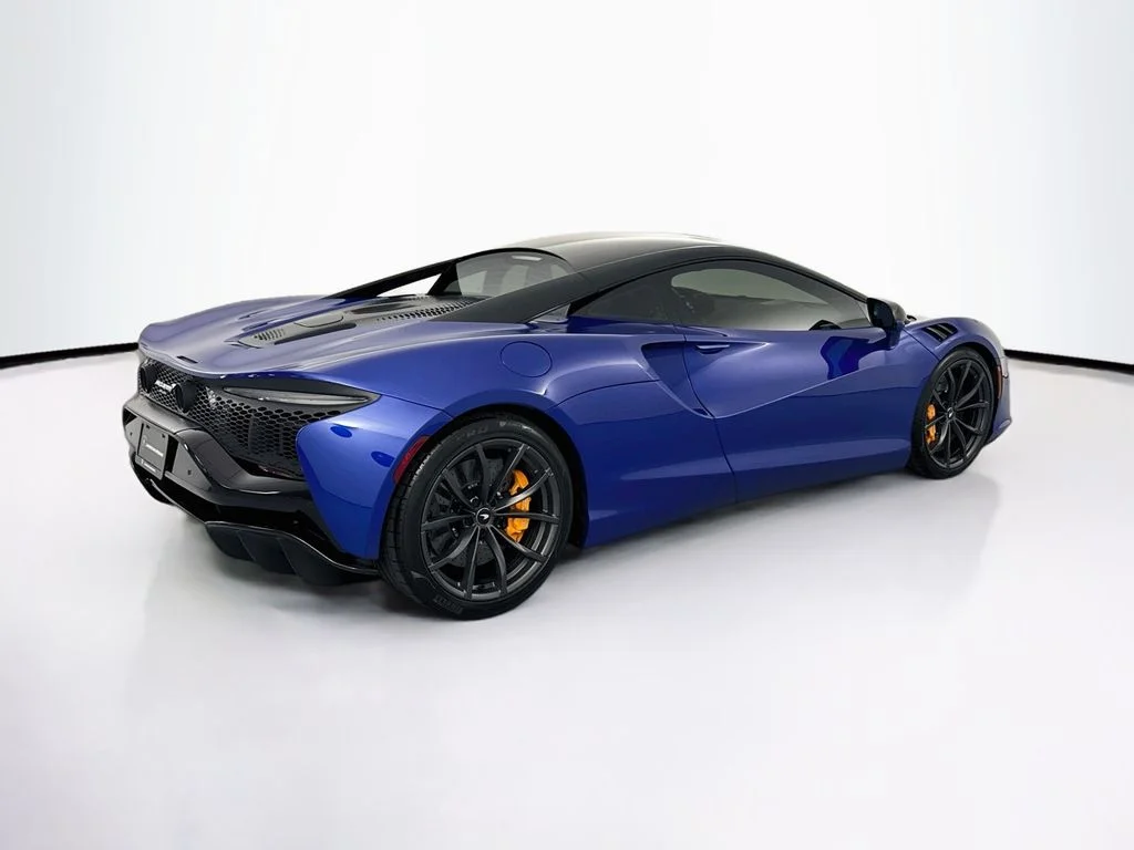 Used 2023 Blue McLaren  image 5