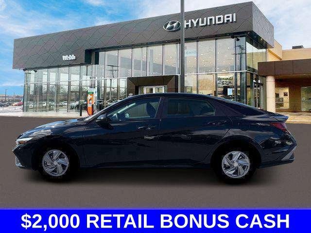 New 2026 Black Hyundai SE image 3