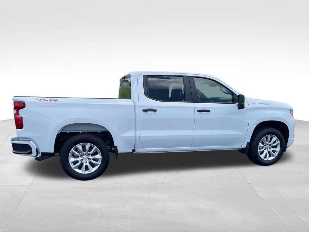 New 2026 Summit White Chevrolet Custom image 6