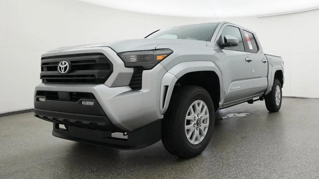 2026 Toyota Tacoma SR5 - Photo 10