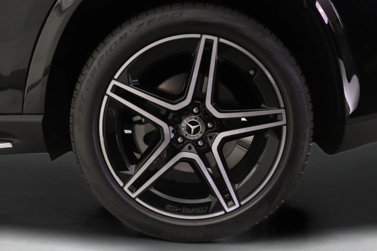 New 2026 Obsidian Black Metallic Mercedes-Benz GLS 450 image 10