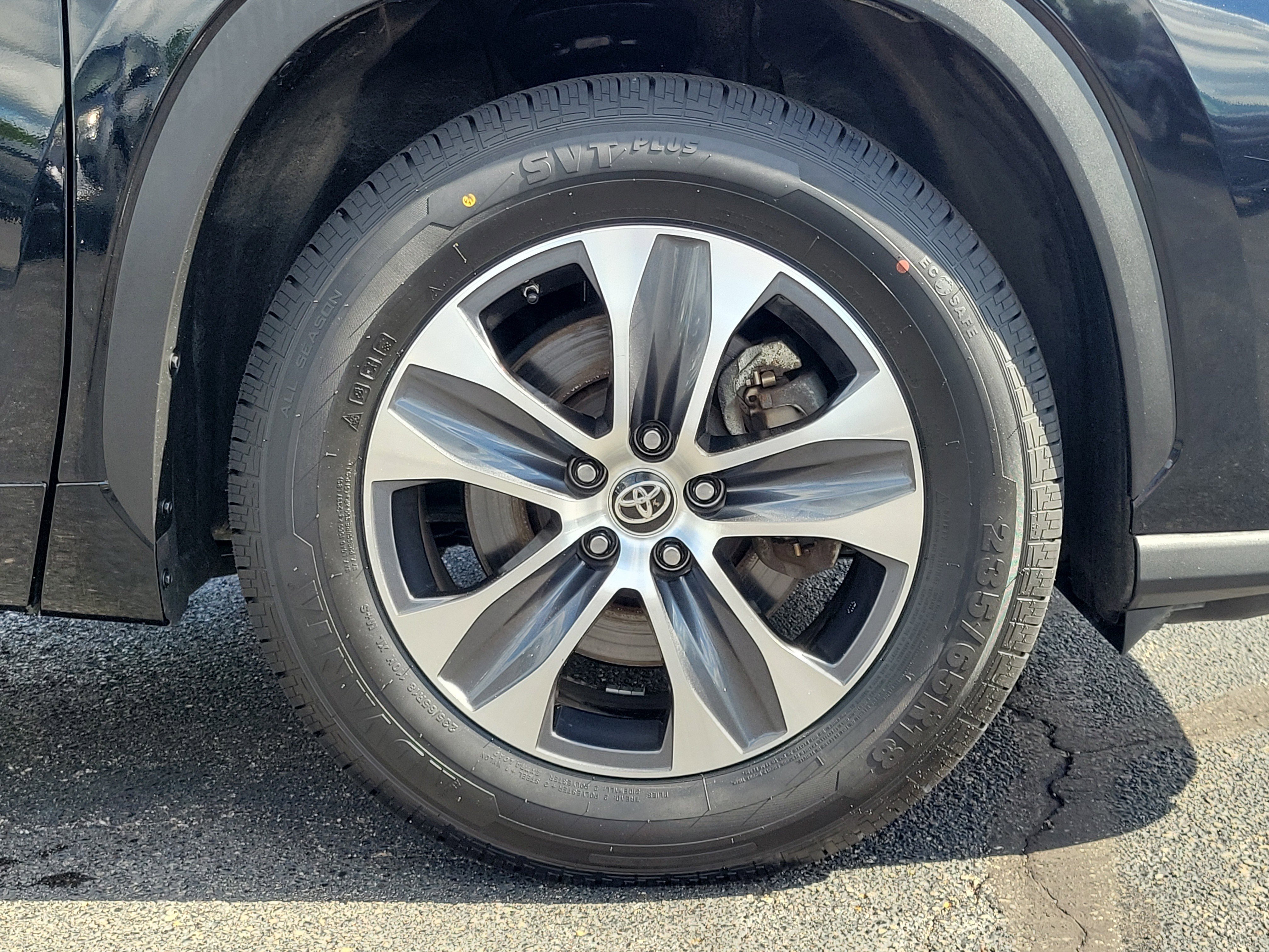 Used 2024 Midnight Black Metallic Toyota XLE image 10