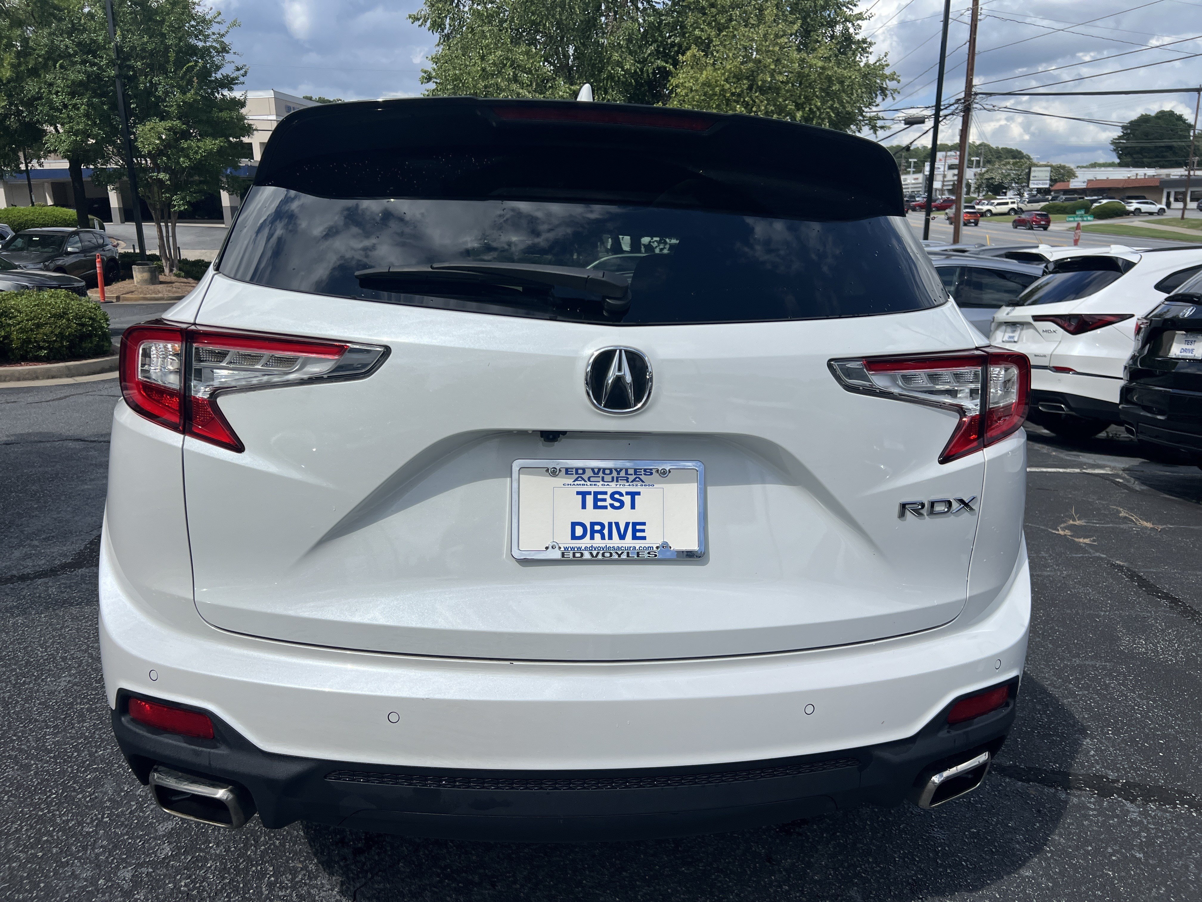 Used 2023  Acura w/Technology Package image 4