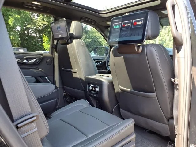 2024 GMC Yukon Denali - Photo 12