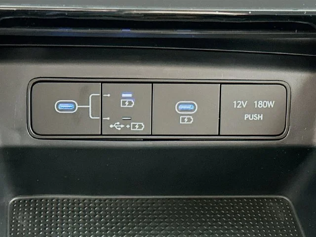 New 2026 Hyundai TUCSON SEL