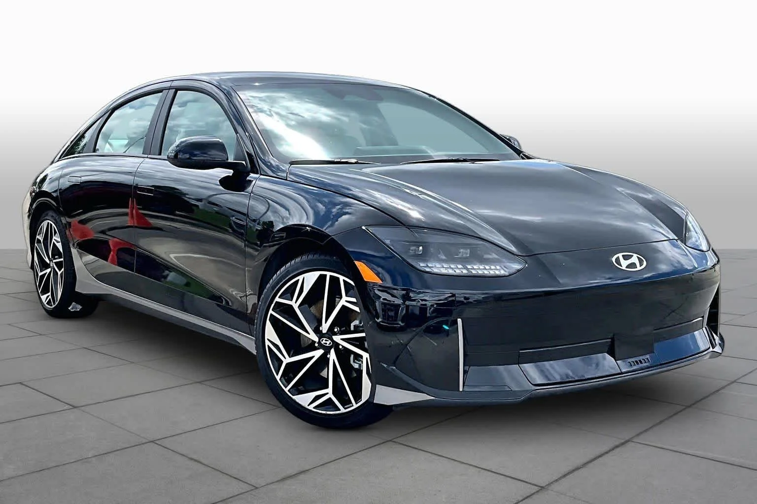 Used 2024 Hyundai IONIQ 6 SEL with VIN KMHM34AA2RA074045 for sale in Houston, TX