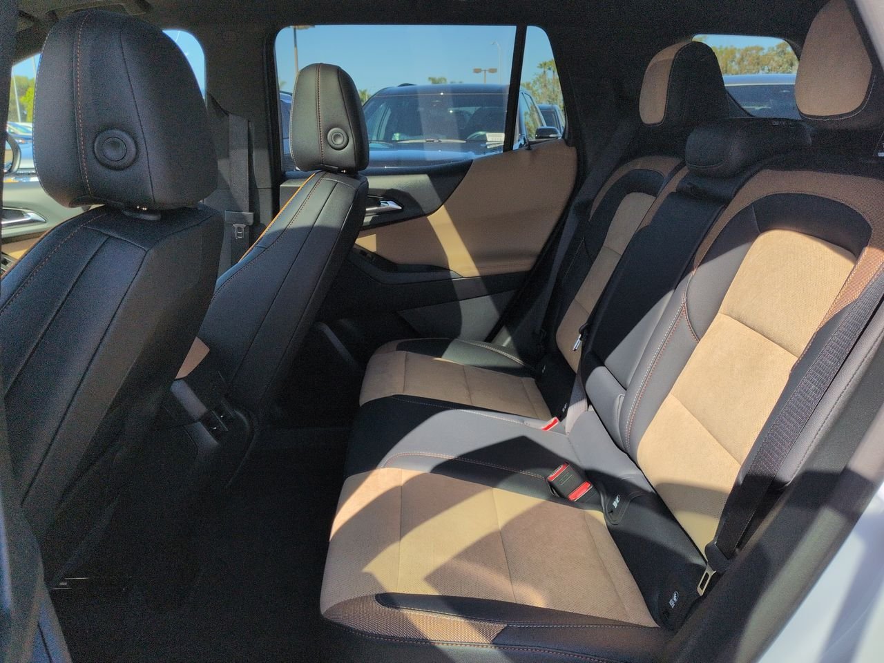 New 2026 Polar White Tricoat Chevrolet ACTIV image 26