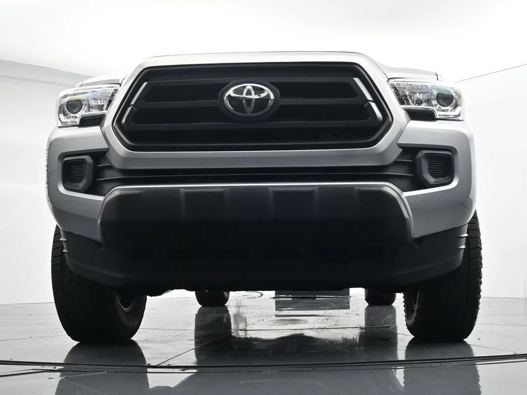 Used 2021 Silver Toyota SR image 27