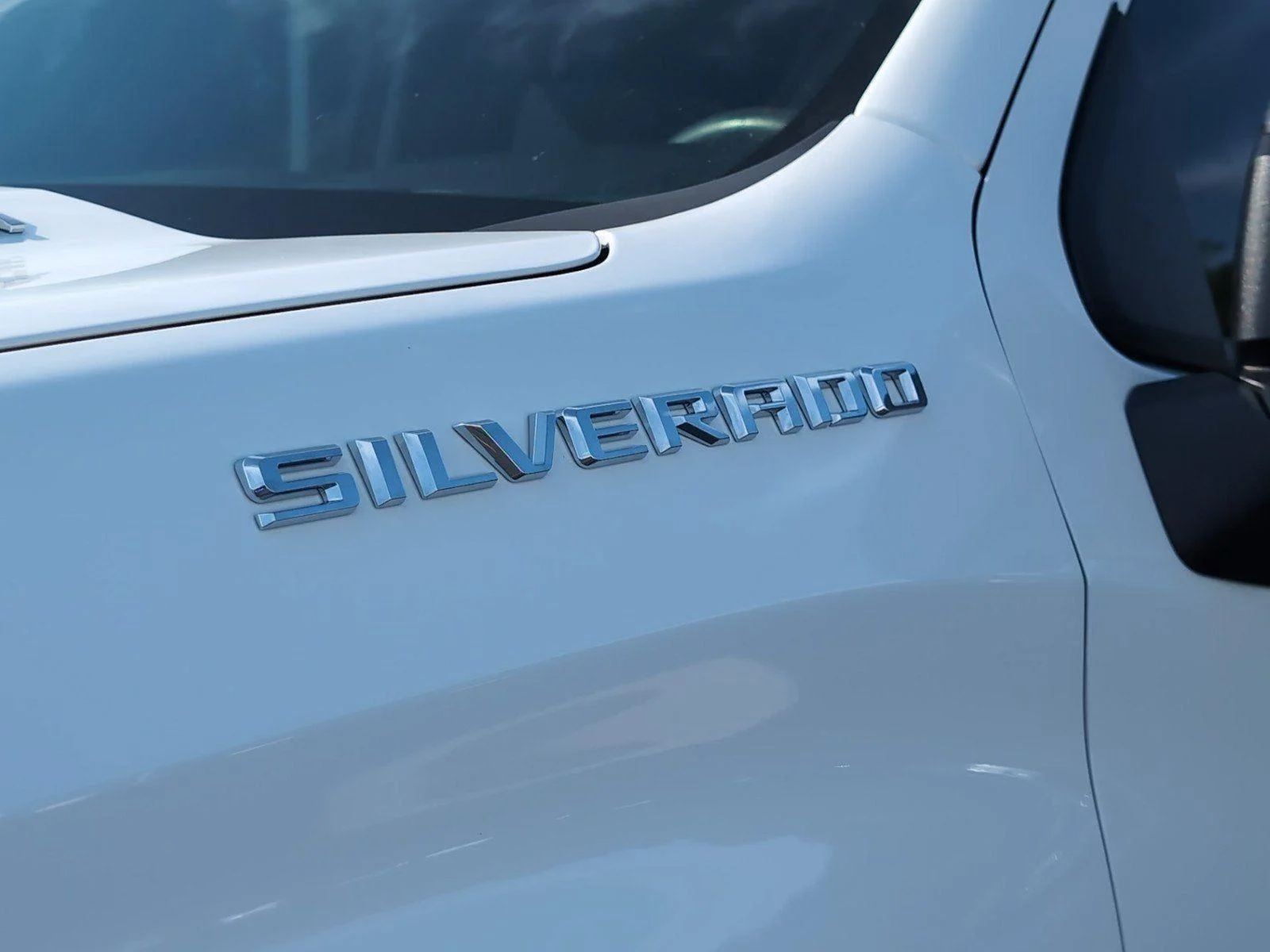 Used 2025 Summit White Chevrolet WT image 10