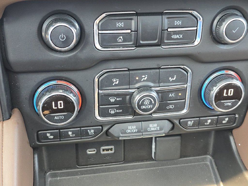 Used 2021 White Chevrolet High Country image 19