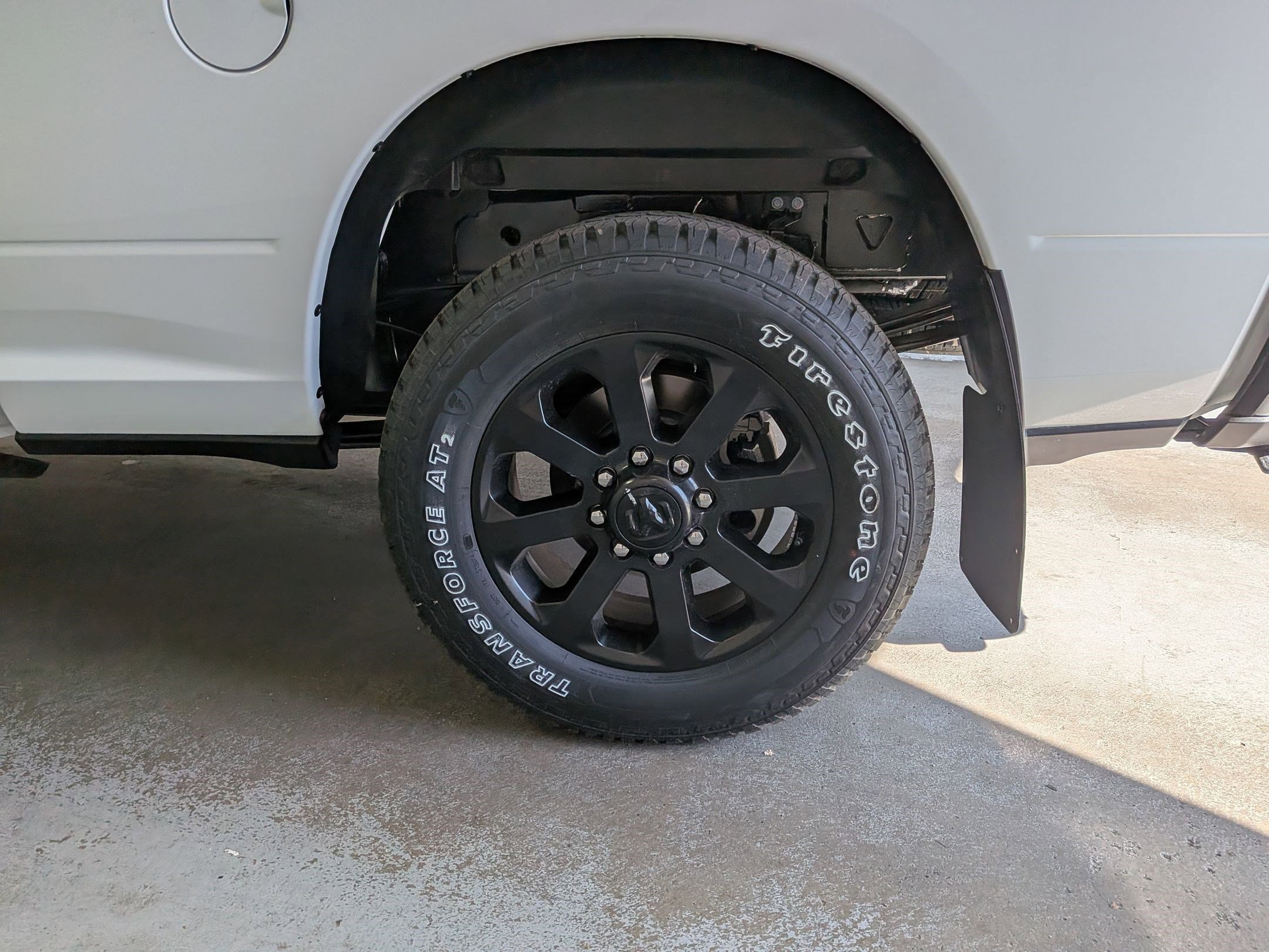 New 2026 Bright White Clear-Coat Exterior Paint RAM Laramie image 19