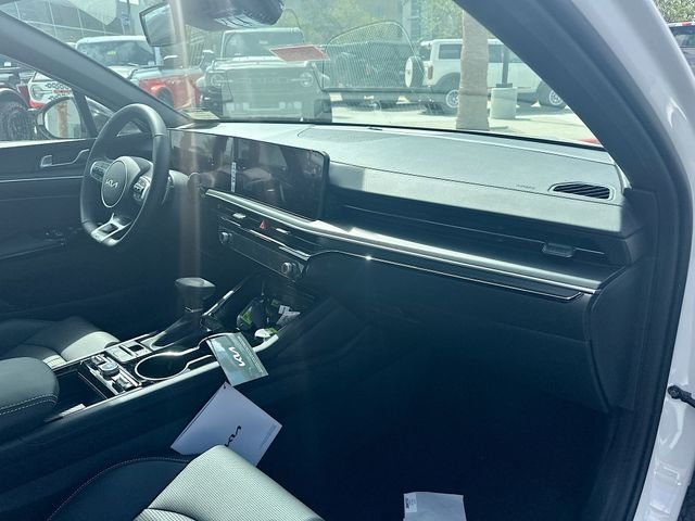 New 2026 Snow White Pearl Kia GT image 30