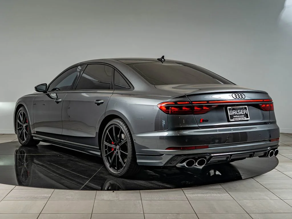 Used 2022 Daytona Gray Audi 4.0T image 7