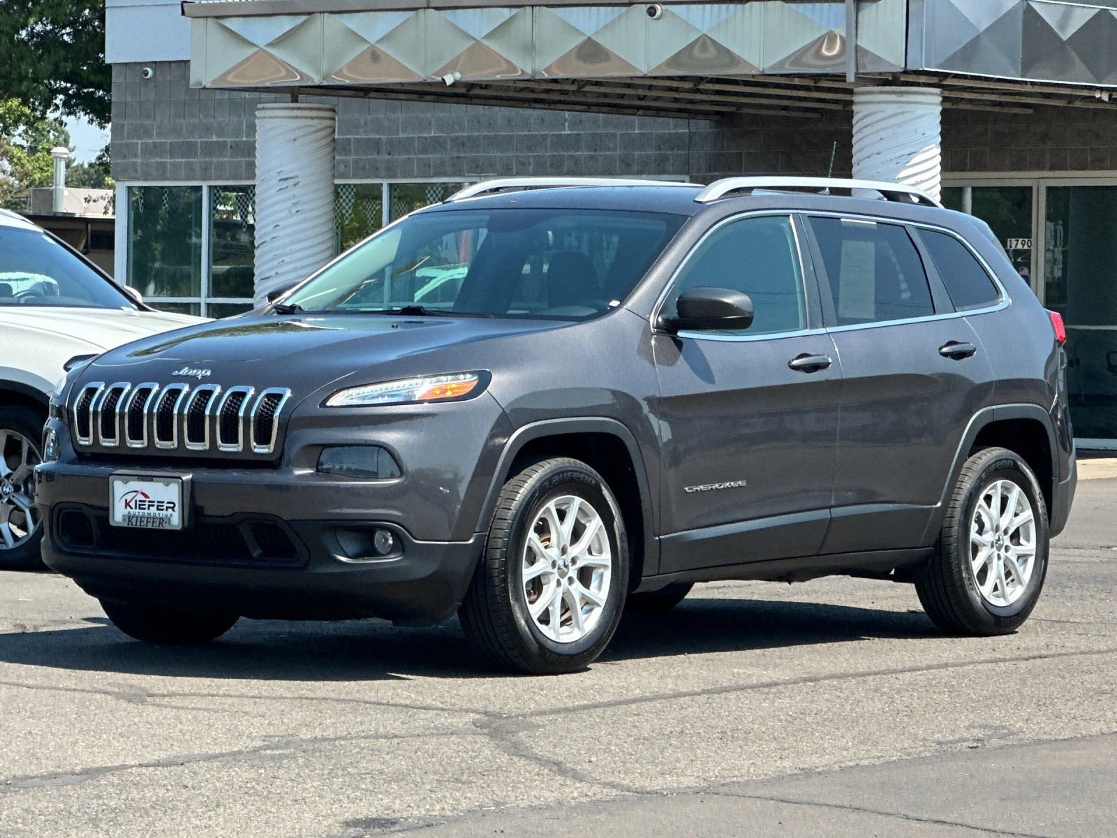 2018 Jeep Cherokee Latitude Plus - Photo 8