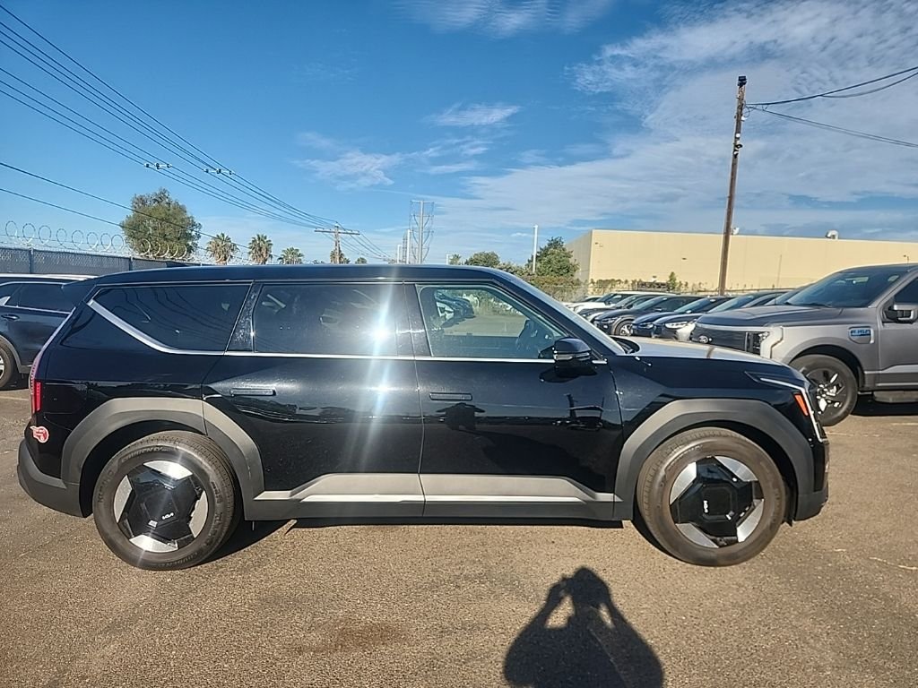 Certified Used 2024 Black Kia Light Long Range image 17