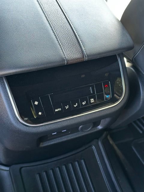 2025 Nissan Armada SL - Photo 32