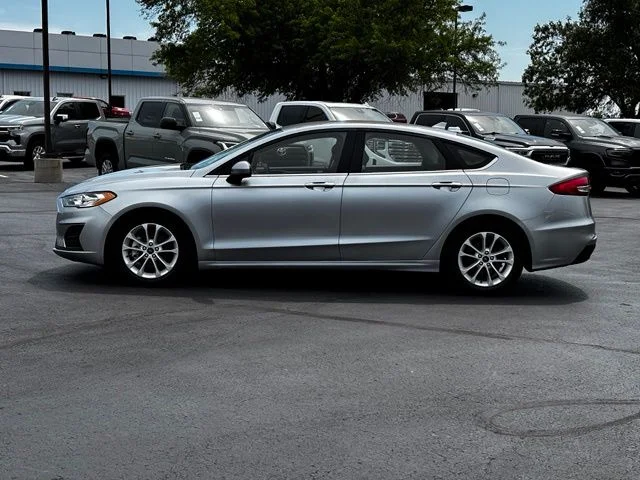 Used 2020 Silver Ford SE image 4