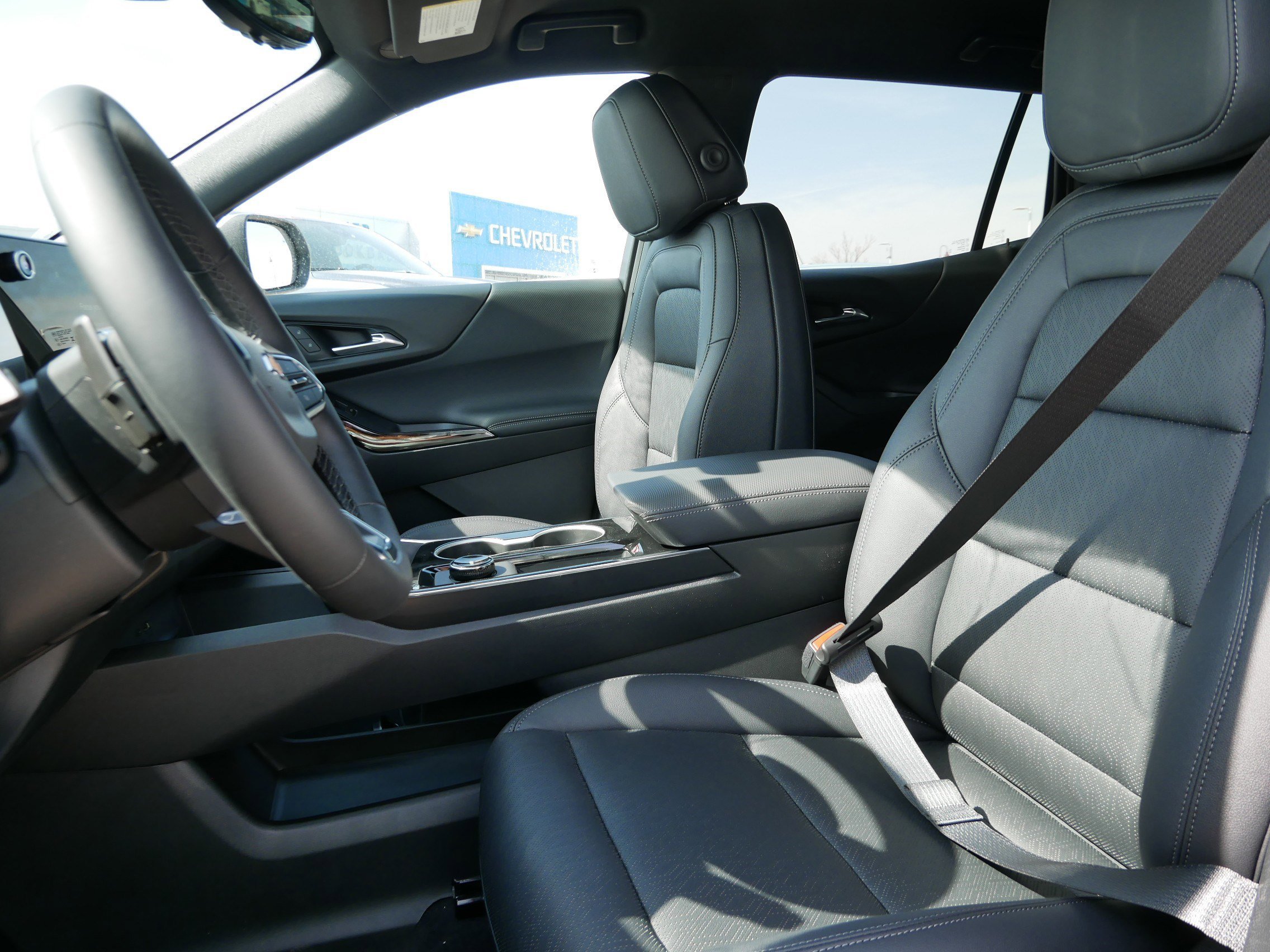 2026 Chevrolet Equinox LT - Photo 4