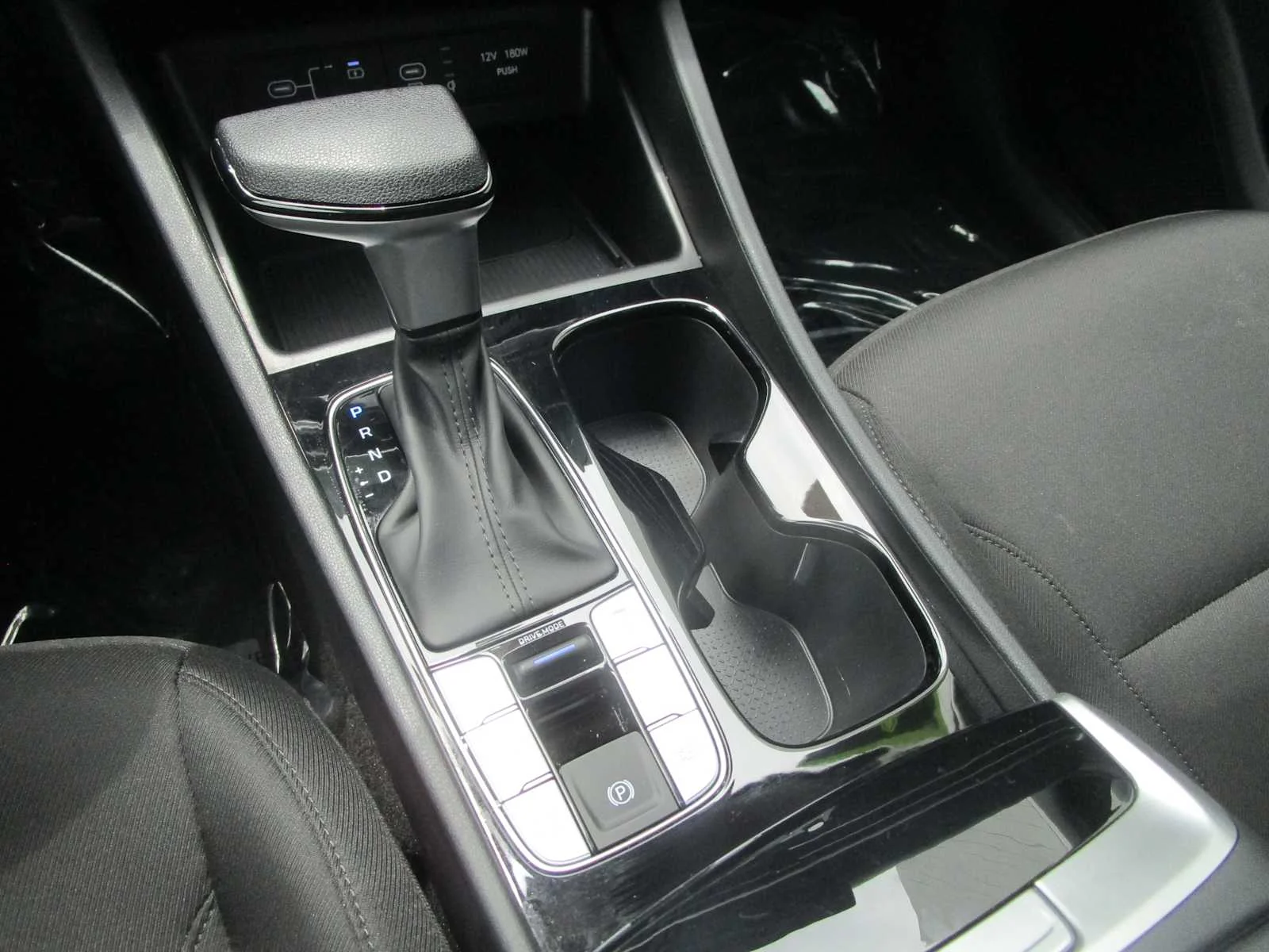 Used 2025 Serenity White Pearl Hyundai SEL image 19