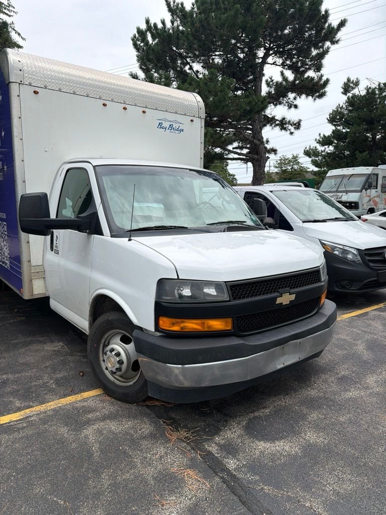Used 2018 White Chevrolet Work Van image 4