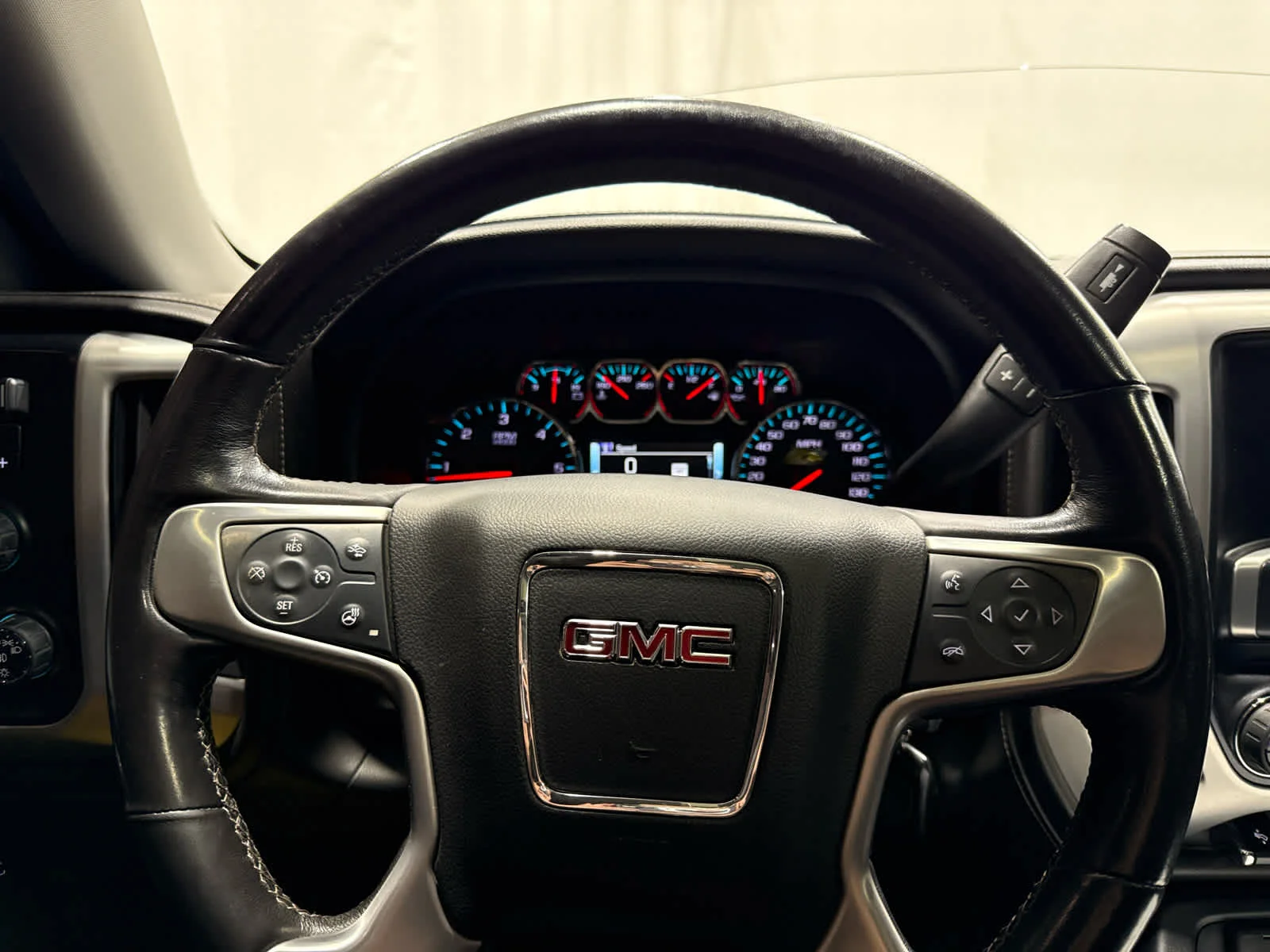 Used 2018 QUICKSILVER METALLIC GMC SLT image 21
