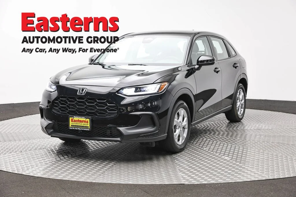 Used 2023 Black Honda LX image 1