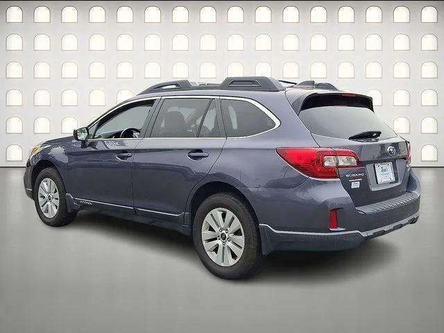 Used 2016 Gray Subaru 2.5i Premium image 5