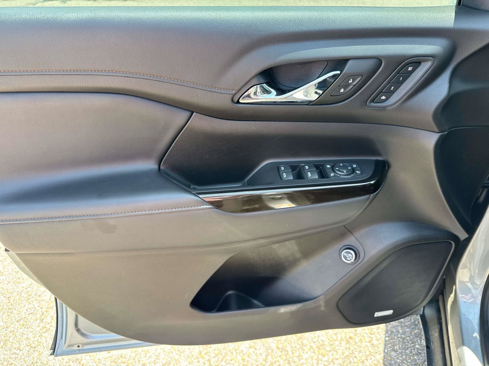 Used 2023 Silver GMC AT4 image 20