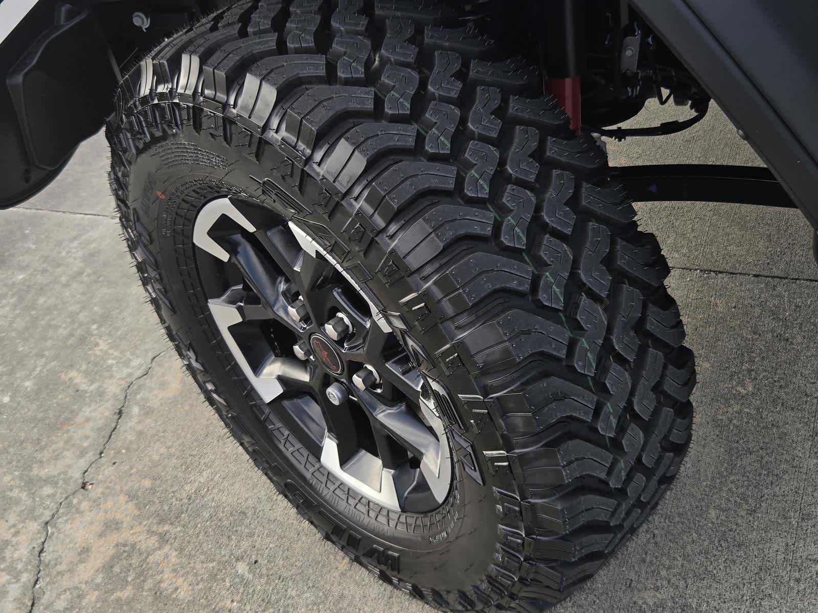 New 2026 Anvil Clear-Coat Exterior Paint Jeep Rubicon image 24