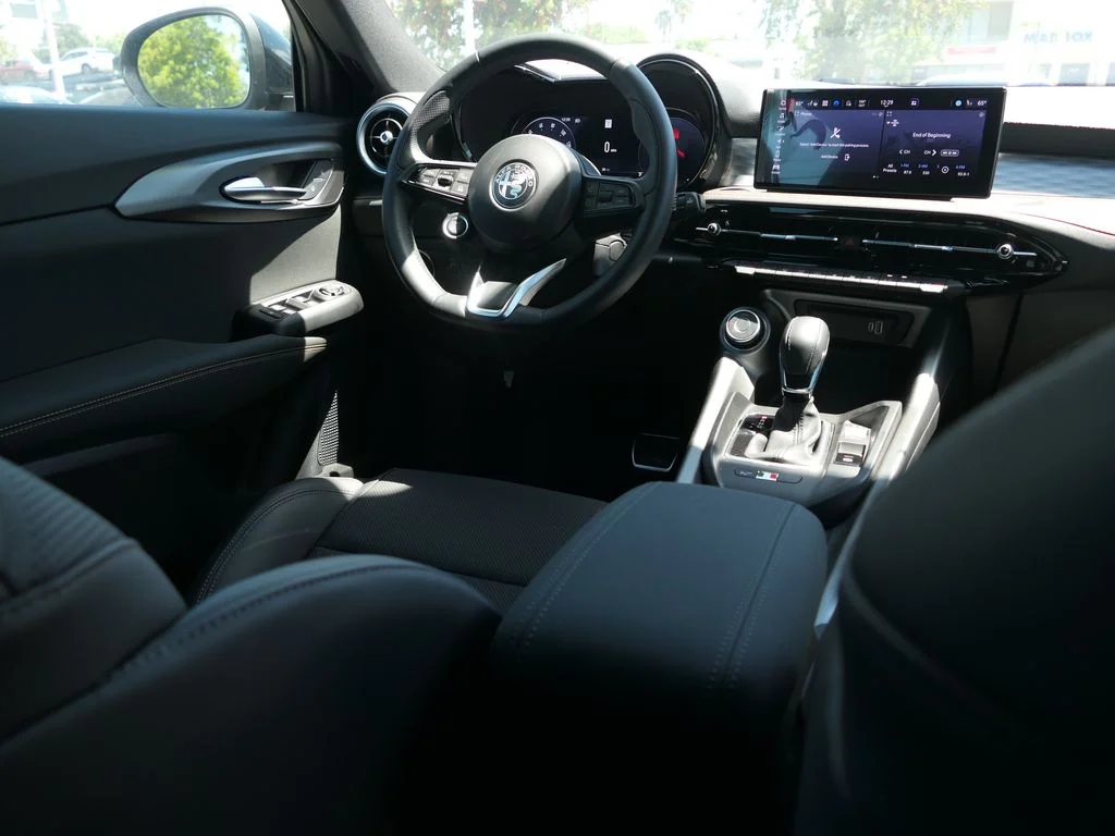 Used 2025 Black Alfa Romeo Base image 20